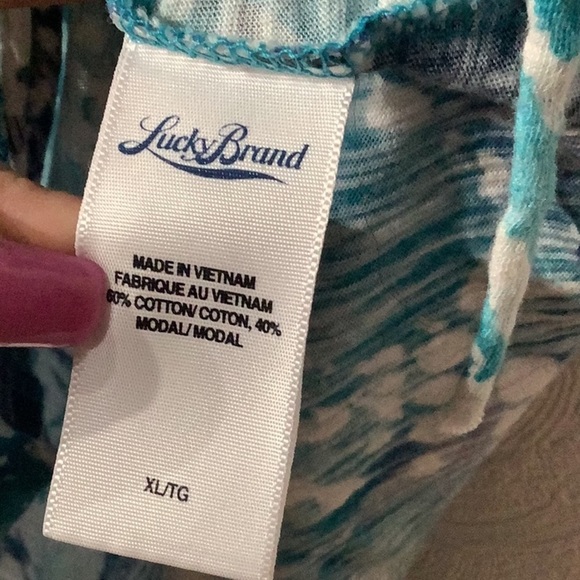 Lucky Brand - Sz XL - Abstract aquamarine turquoise Blue and White Tee - Picture 5 of 5